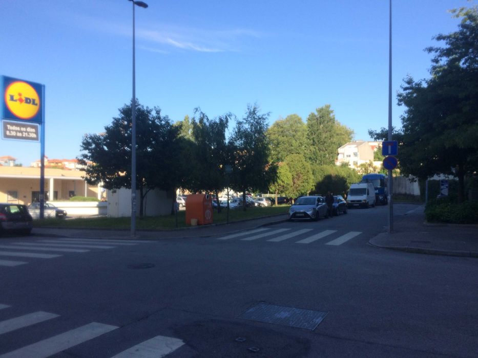 Arrenda-se Lugar de Garagem Paranhos Vale Formoso Arca D'Água Lidl