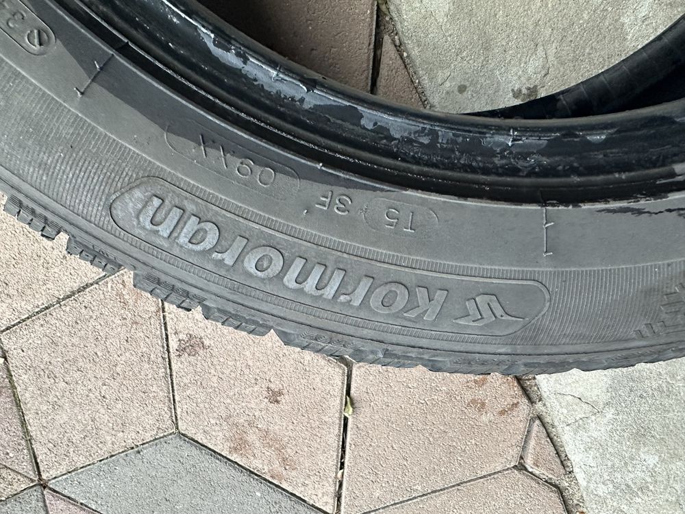 Opona Kormoran 215/55 R17 98V