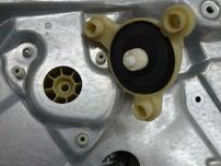 VW Transporter T5 Podnośnik Prawy ręczny Mechanizm korbki 03- [3a]