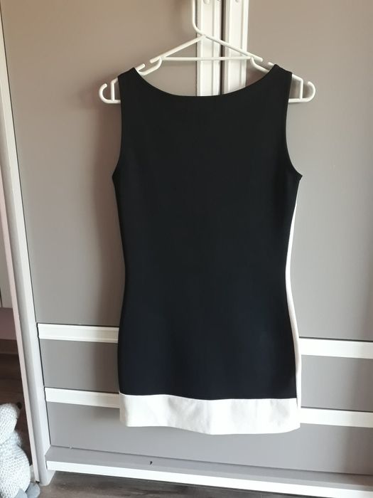 Krótka elegancka sukienka damska rozmiar S made in Poland czarna