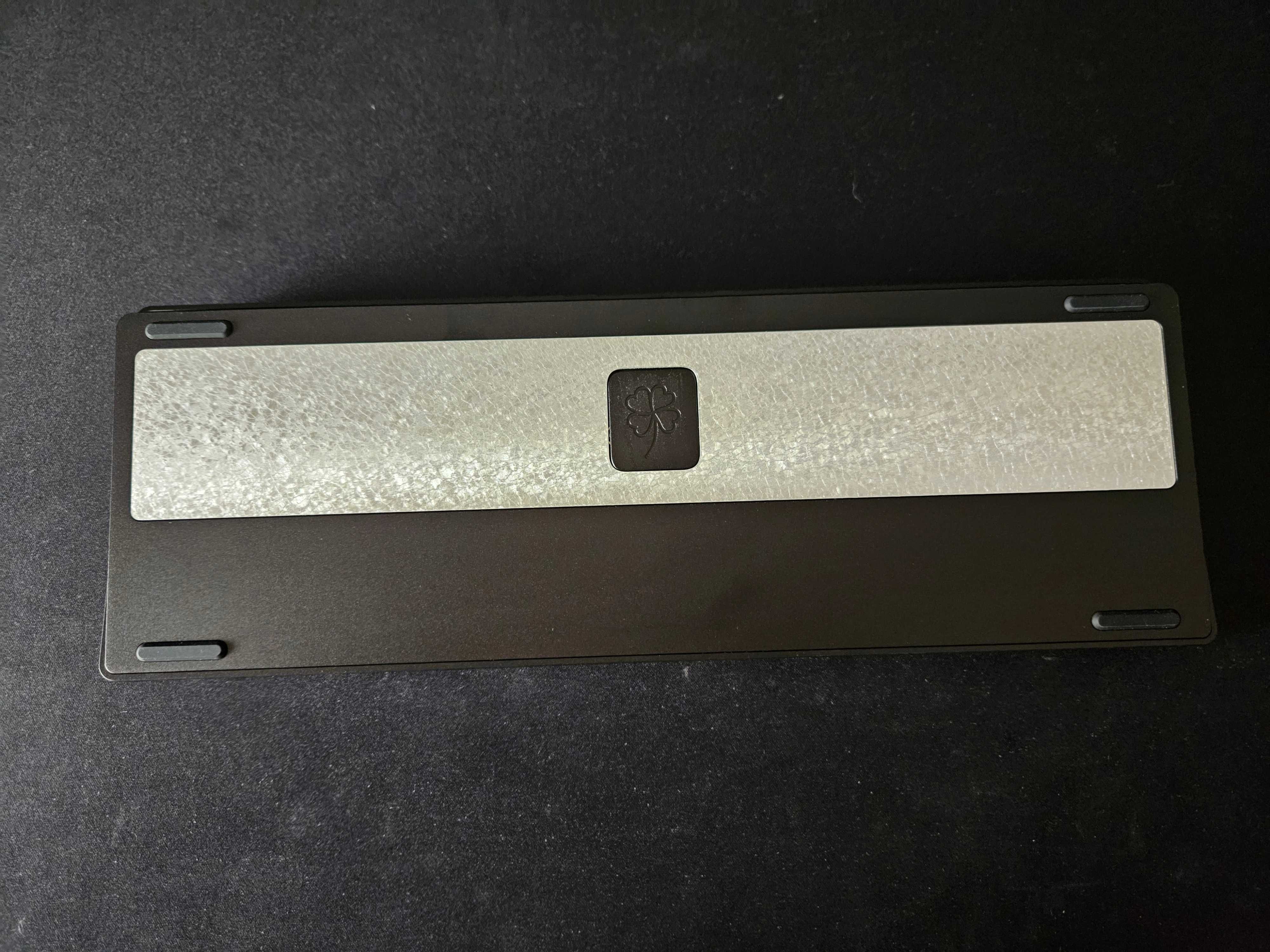 Weikav  Lucky65 V2 – Teclado Mecânico 65% (Novo, Sem Switches/Teclas)