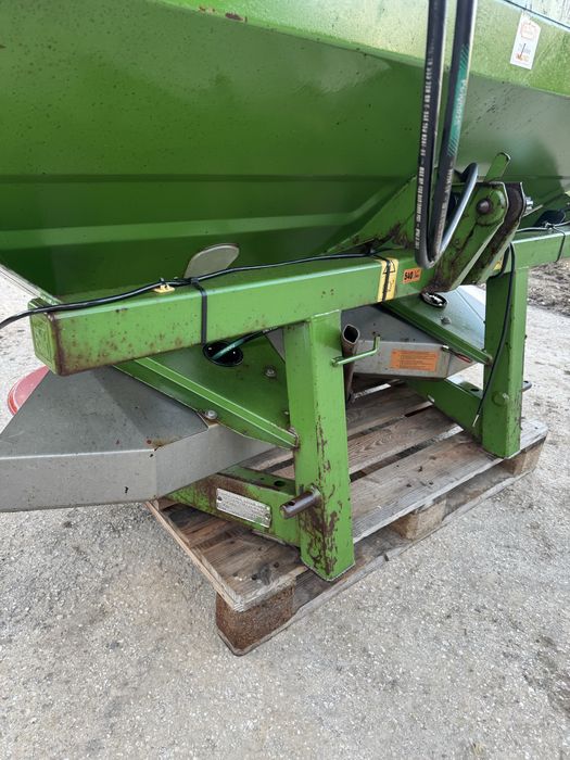 W ofercie Rozsiewacz amazone ZA M compact 1000 z nadstawką