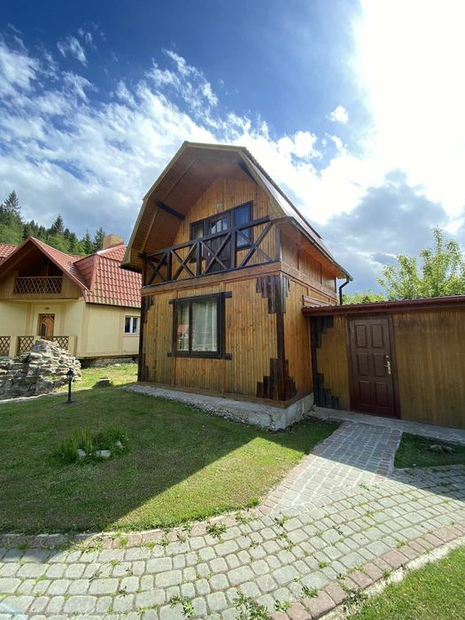 Будиночоки з басейном  та сауною