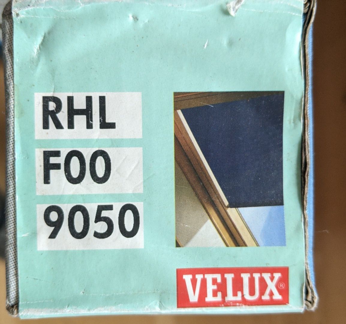 Roleta VELUX RHL F00 kolor 9050-granat.