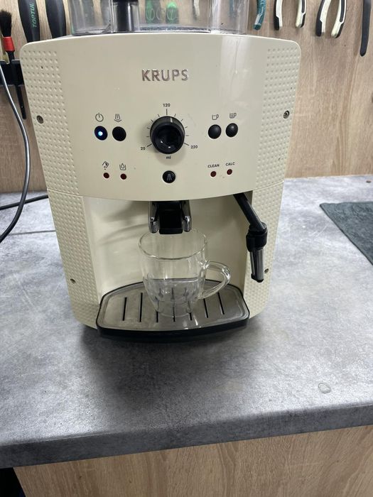 Кавомашина Krups FPb14500P еспресо/лунго, професійно відновлена