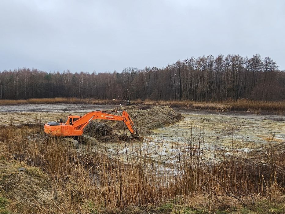 Usługi koparką gąsienicowa ,koparką-koparko ładowarka,wykopy ,kopanie