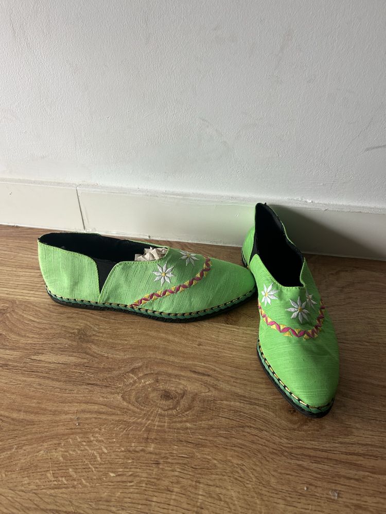 Alpercatas verdes N° 36