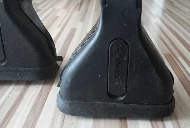 2 belki dachowe Opel Corsa C , oryginalne w dobrym stanie.