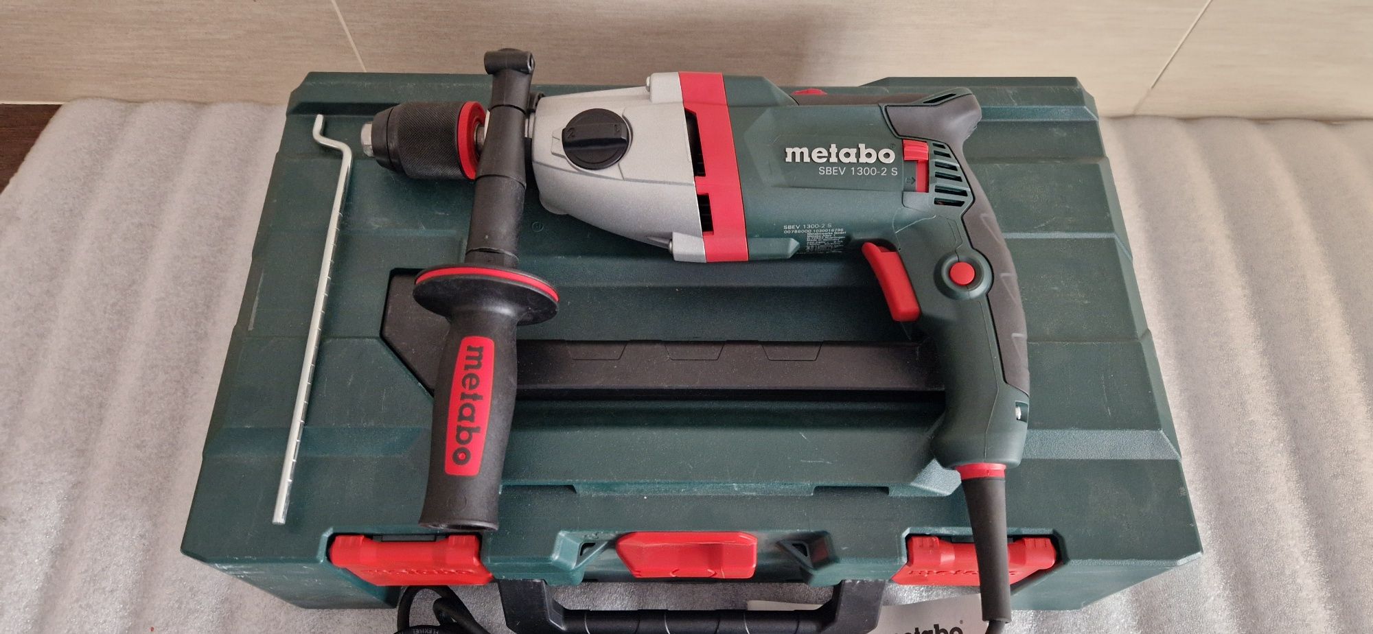 Metabo SBEV 1300-2 S młotowiertarka sieciowa 230V