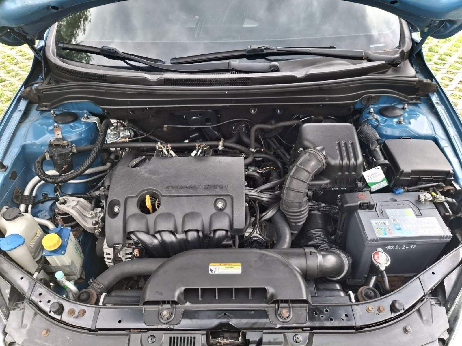 Kia  Ceed    2010