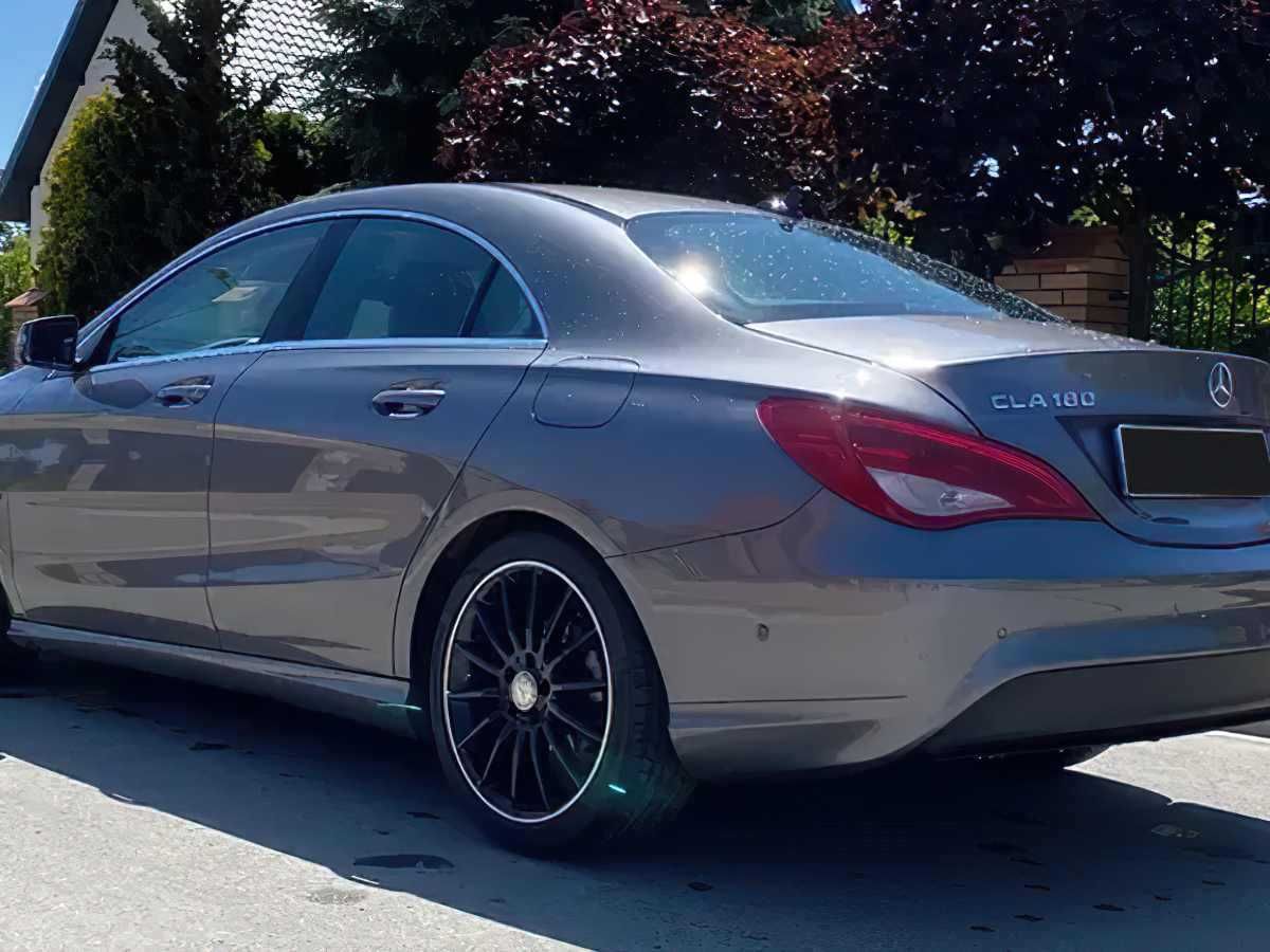 Mercedes-Benz CLA 180 BlueEffICIENCY Edition