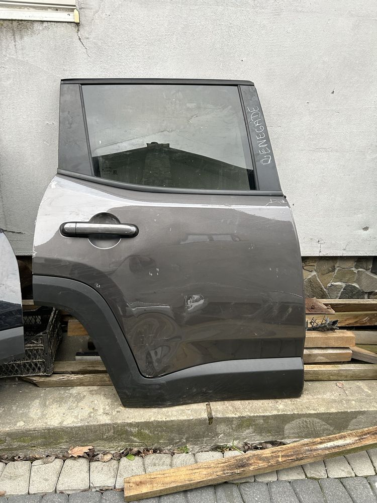 Jeep Renegade (Джип Ренегат) двері