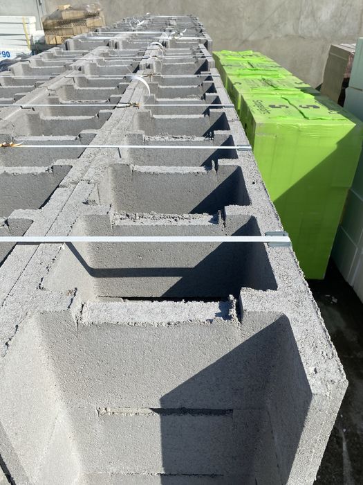 Блок опалубка  для будівництва