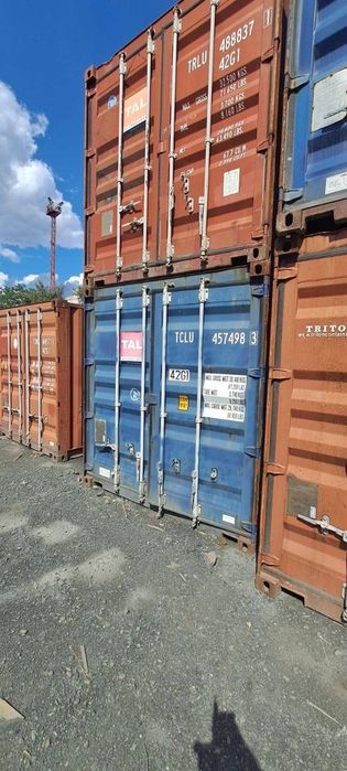 Продам морские контейнеры 40футDV/ HC большой выбор.
В хорошому стані