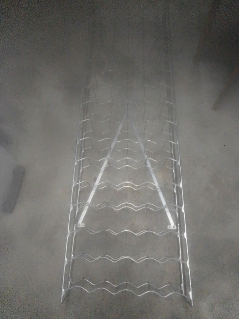 Garrafeira. Em ferro galvanizado- REBAIXA PRECO