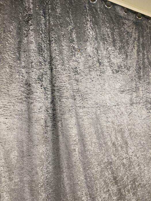 Щтора велюровая  блекаут на люверсах