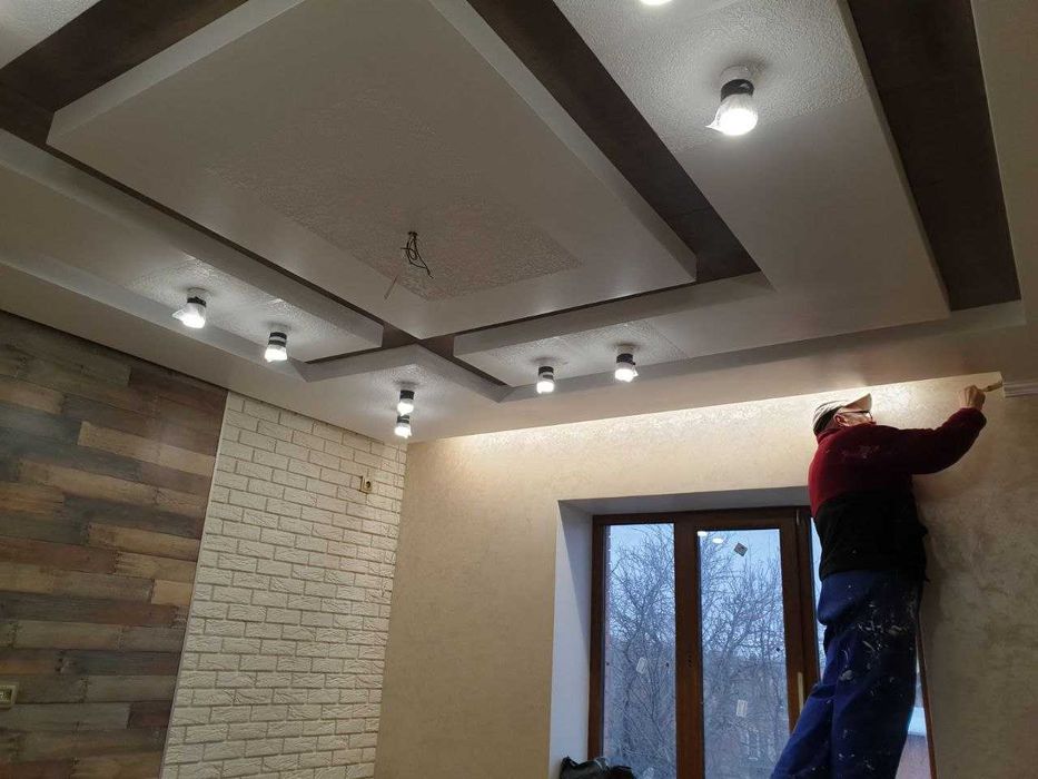 Шпаклювання стін. Фарбування стін. Вкладання плитки. Поклейка шпалерів