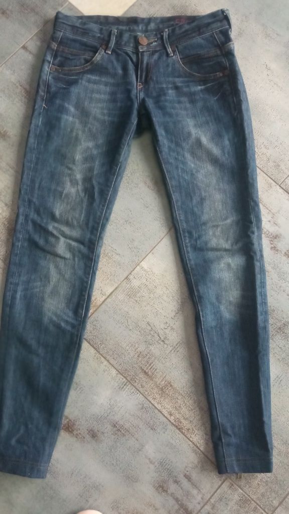 Spodnie jeansowe Cross, W 25, L32, orginalne,zamki, niski stan