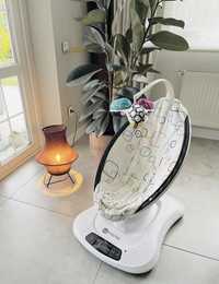 Укачивающий центр Mamaroo 4 Moms