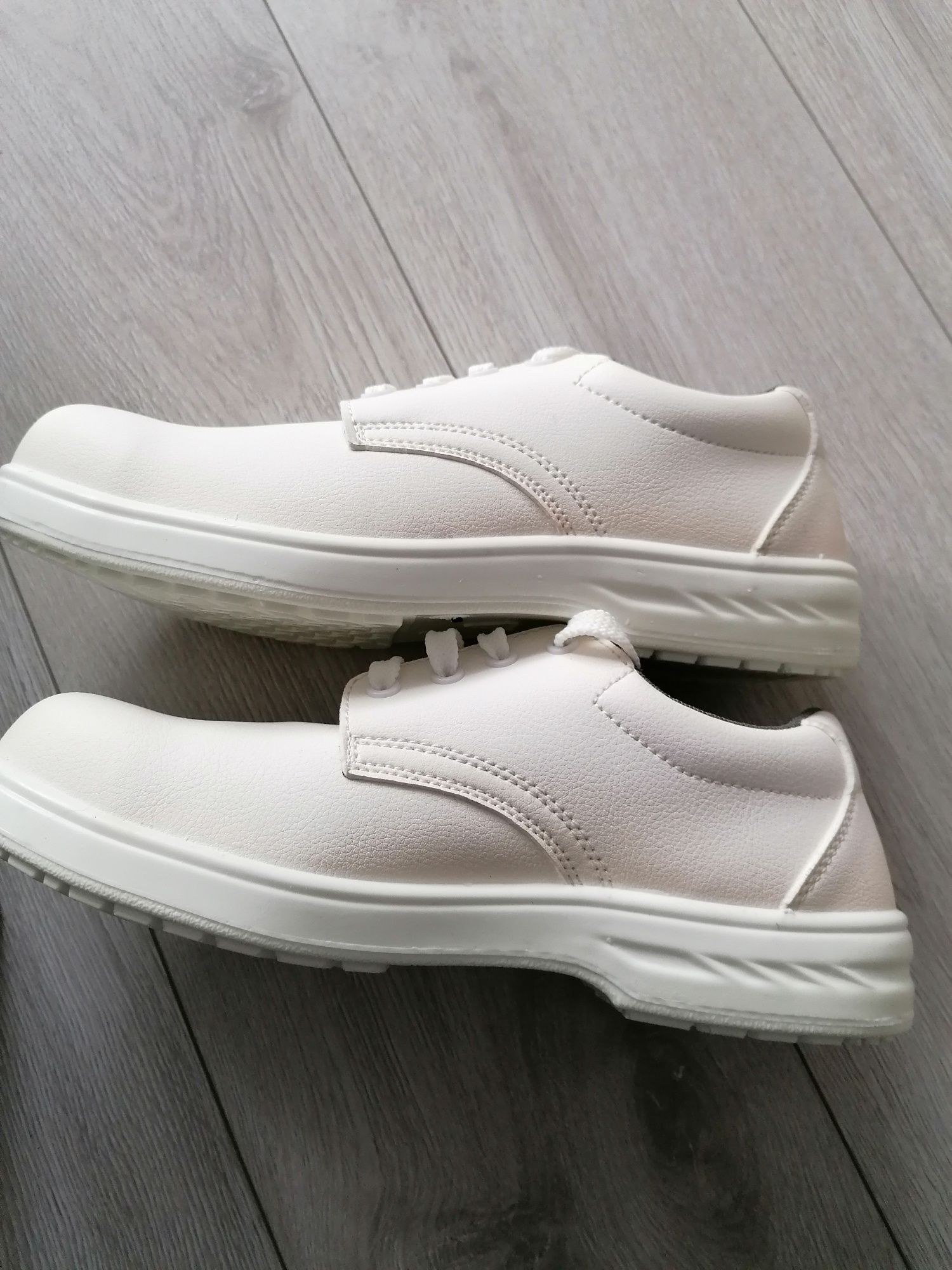 Buty robocze białe antypoślizgowe Steelite rozmiar 43