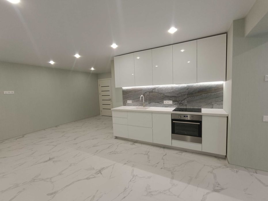 Продам 3к з ремонтом і автон. опаленням в новобудові на Грушевского!