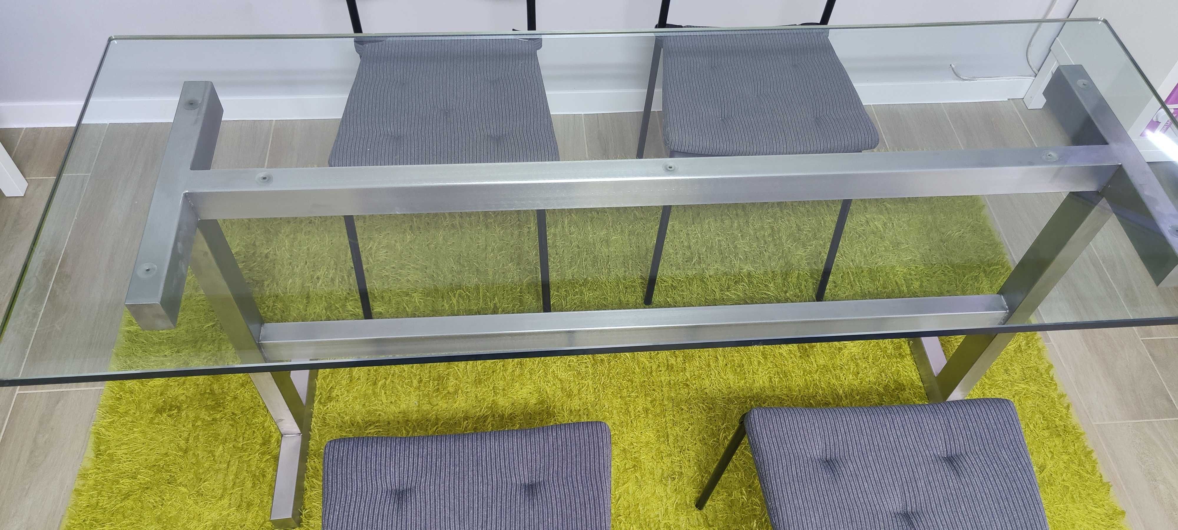 Mesa de cozinha de vidro