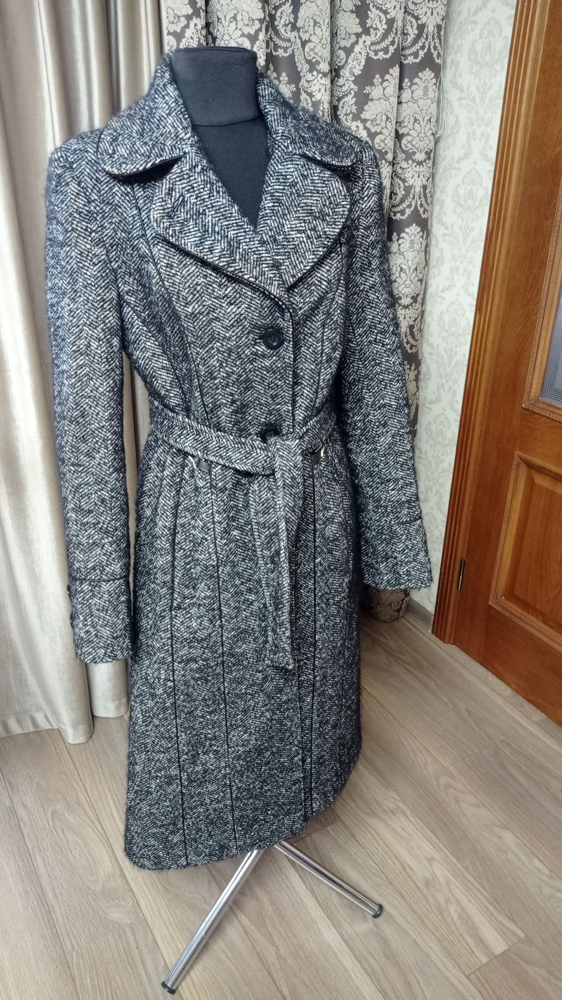 Пальто жіноче 50 розмір