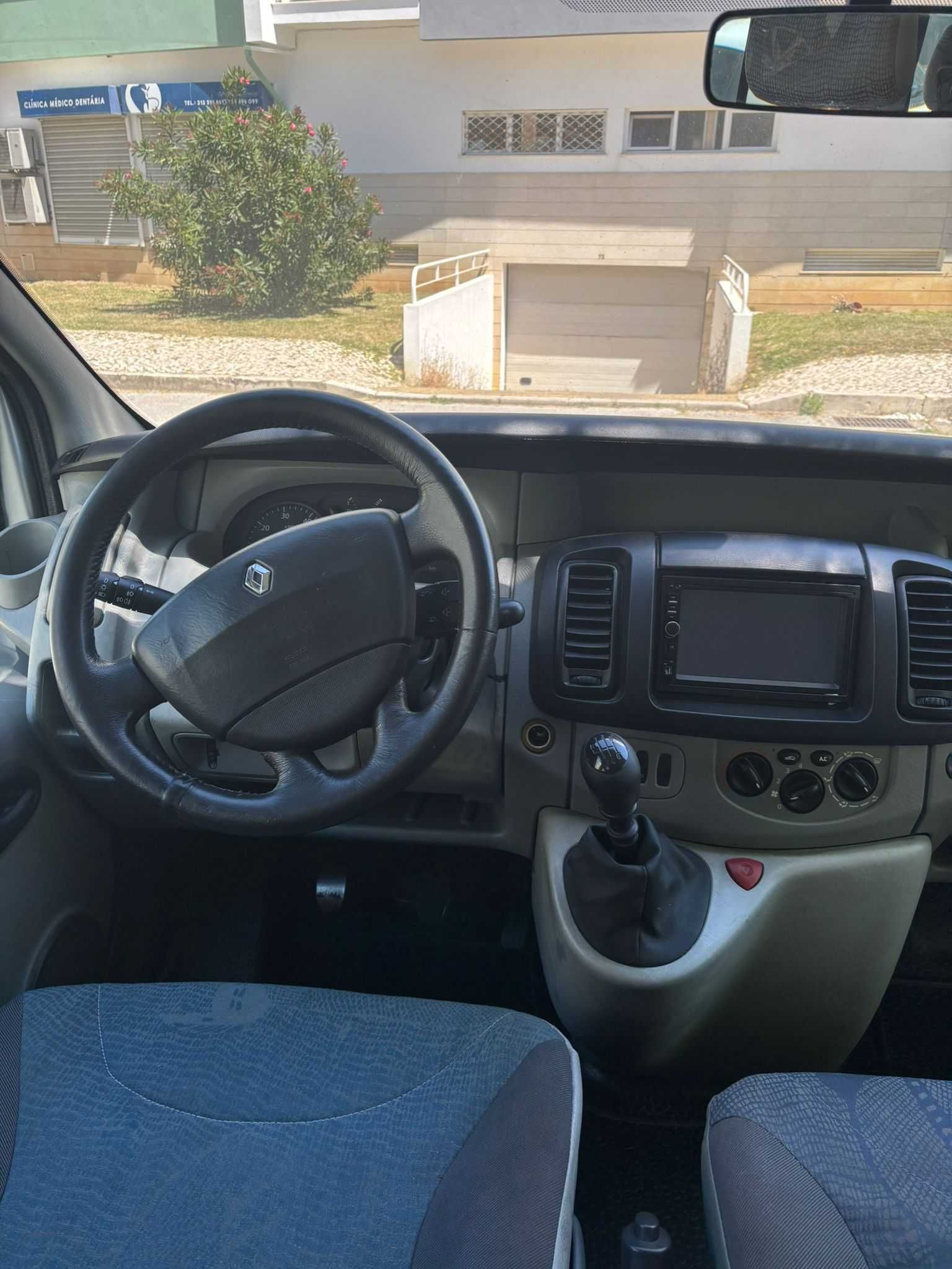 Renault Trafic 9 lugares