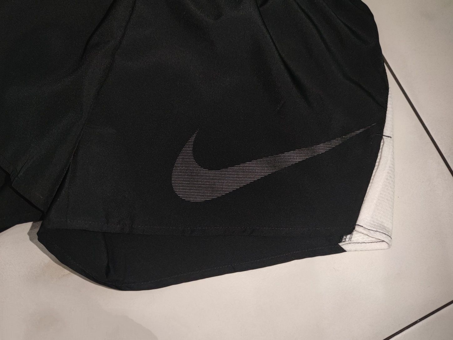 Женские спортивные беговые шорты Nike Dri-Fit City Core XS-S (38-40-42