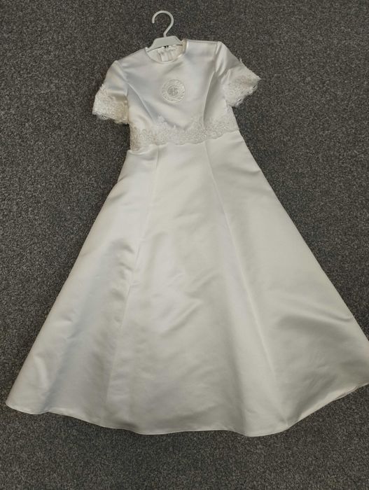 Sukienka komunijna bolerko wianek