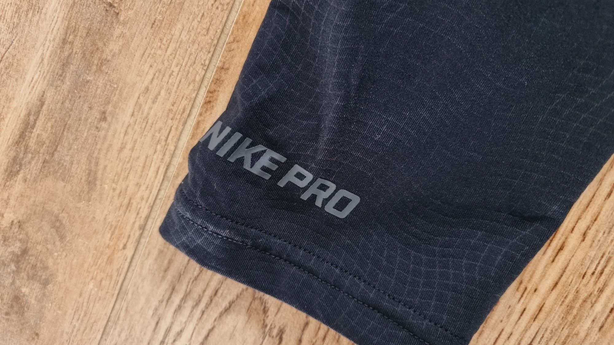 Legginsy kompresyjne Nike Pro Hypercool Compression