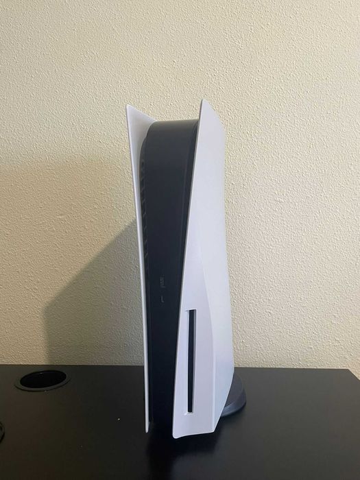 PlayStation 5 + 2 Comandos PS5 + Fone Razer Kraken Lite