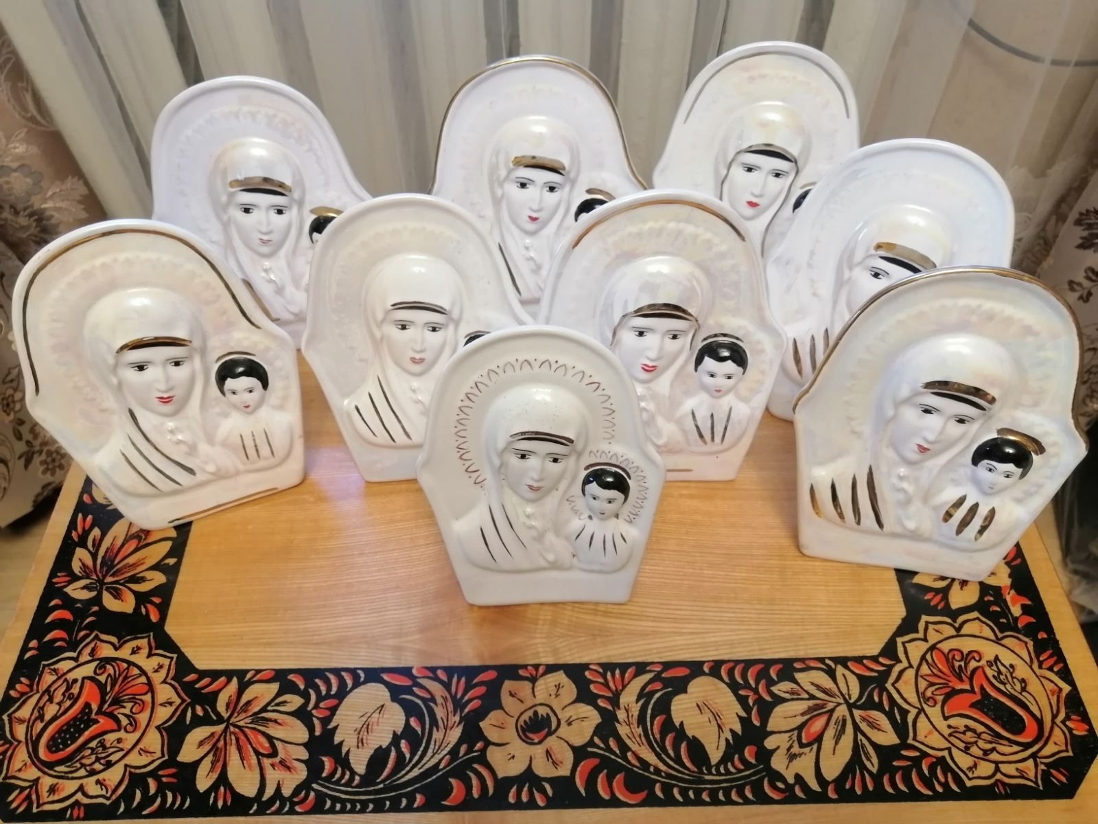 Статуетка "Матір Божа"