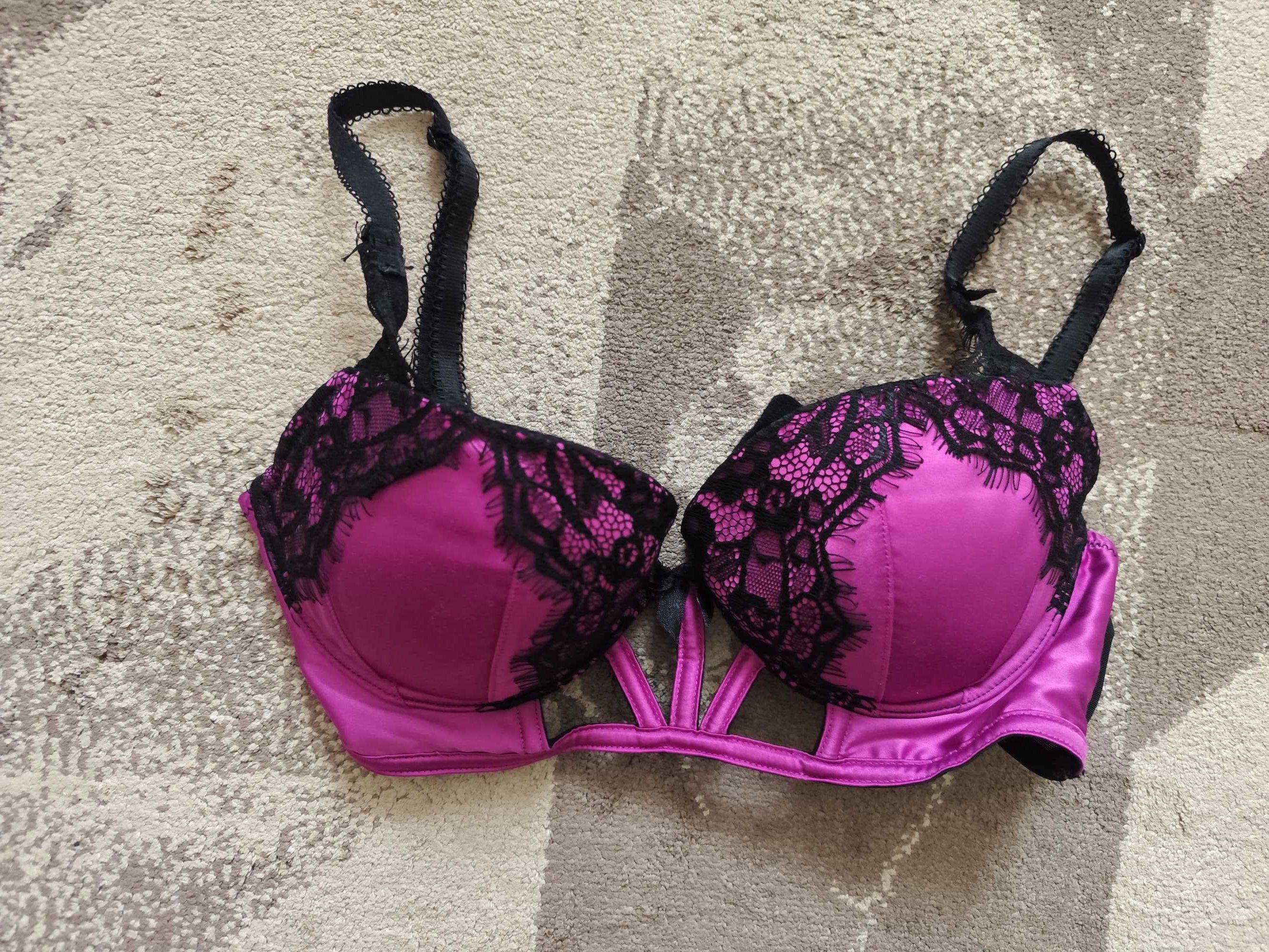 Różowy biustonosz z koronką 70D Ann summers