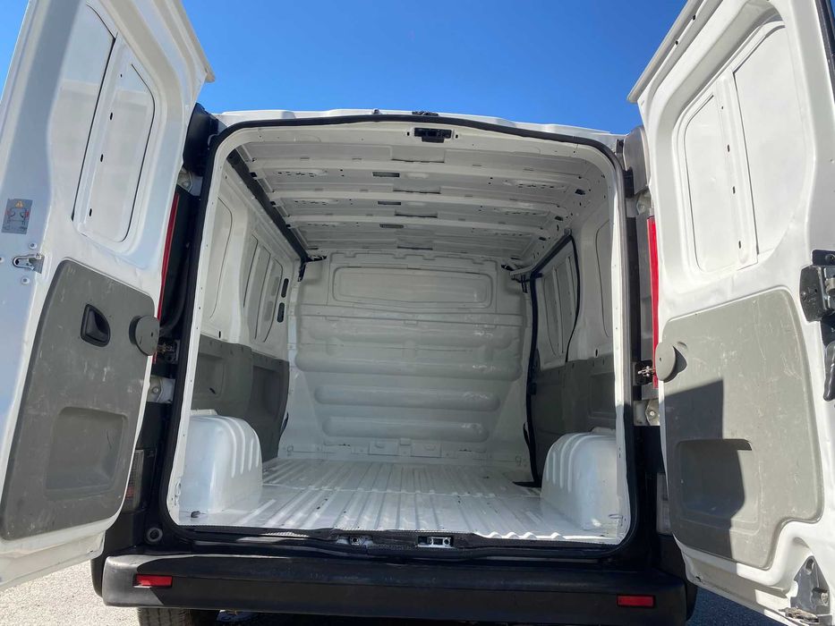 Renault Trafic II 2.0 DCI - 180000km