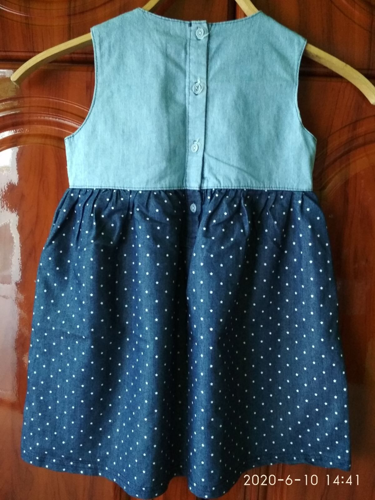 Платье на:5-6 лет( рост:116 см)