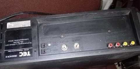 Leitor de VHS marca TEC