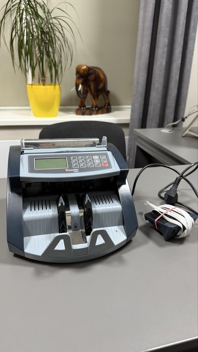 Продам счетную машинку «Лічильник банкнот Cassida»