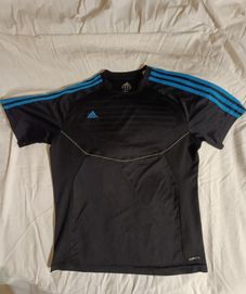 Koszulka adidas.