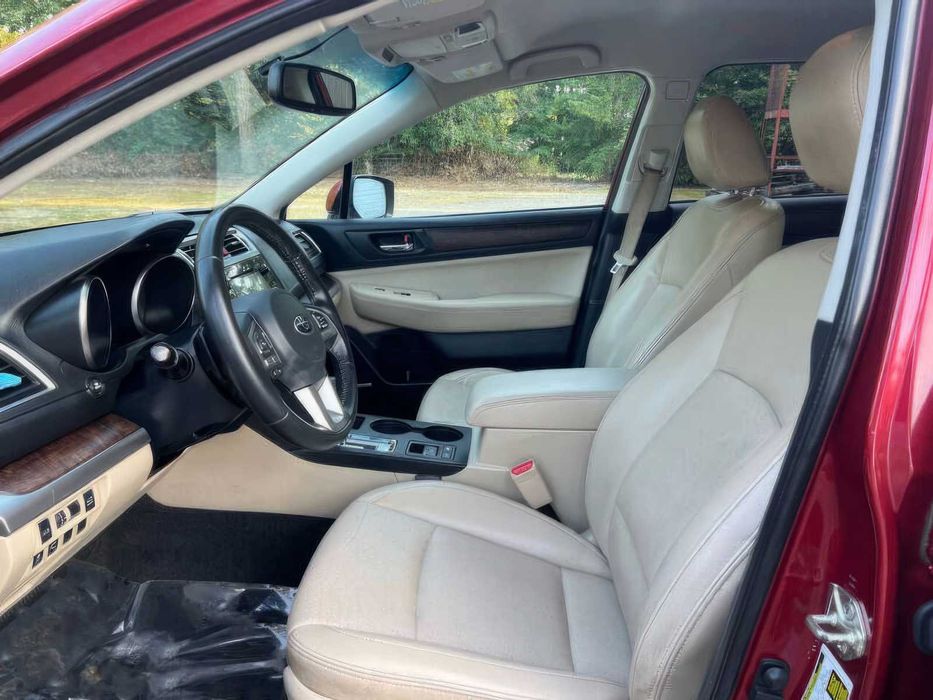 Subaru Outback  Limited      2015