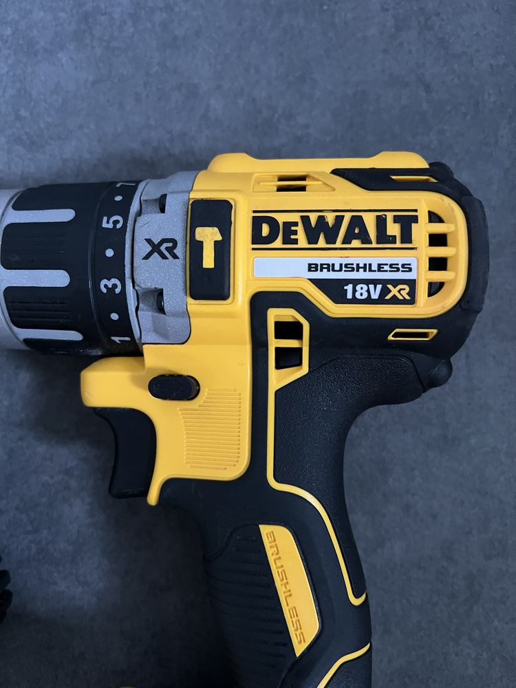 Безщітковий Акум.Ударний шуруповерт Dewalt DCD 796