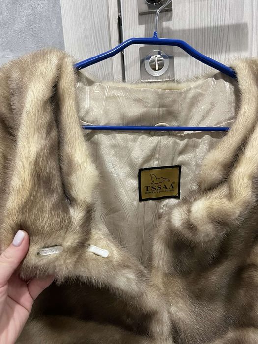 Продам норковую шубу