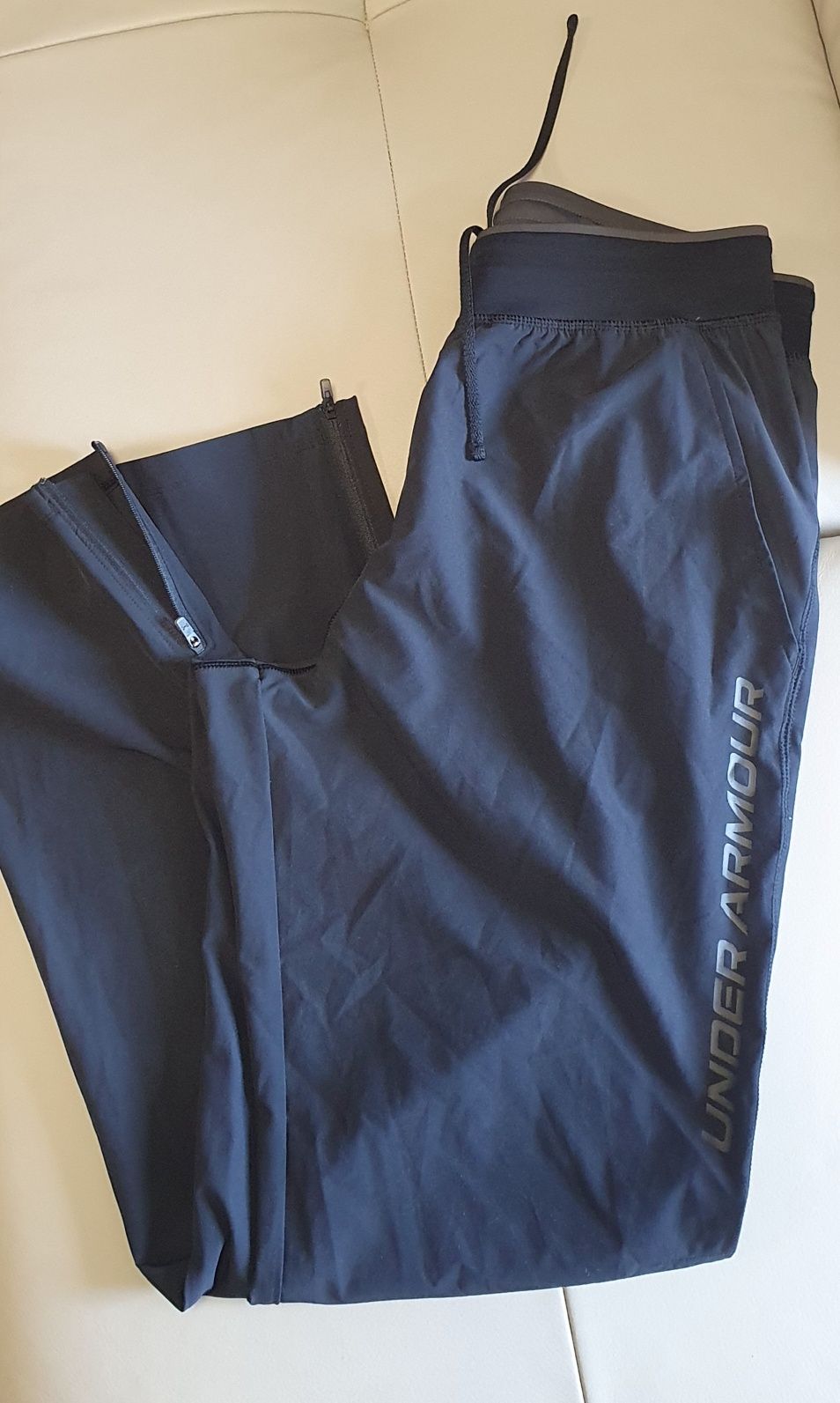 Spodnie Under Armour rozmiar M