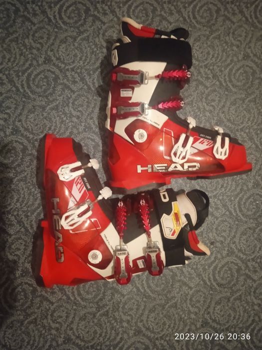 Лыжные ботинки состоянием супер ботинки в хорошем состоянии 1  сезон