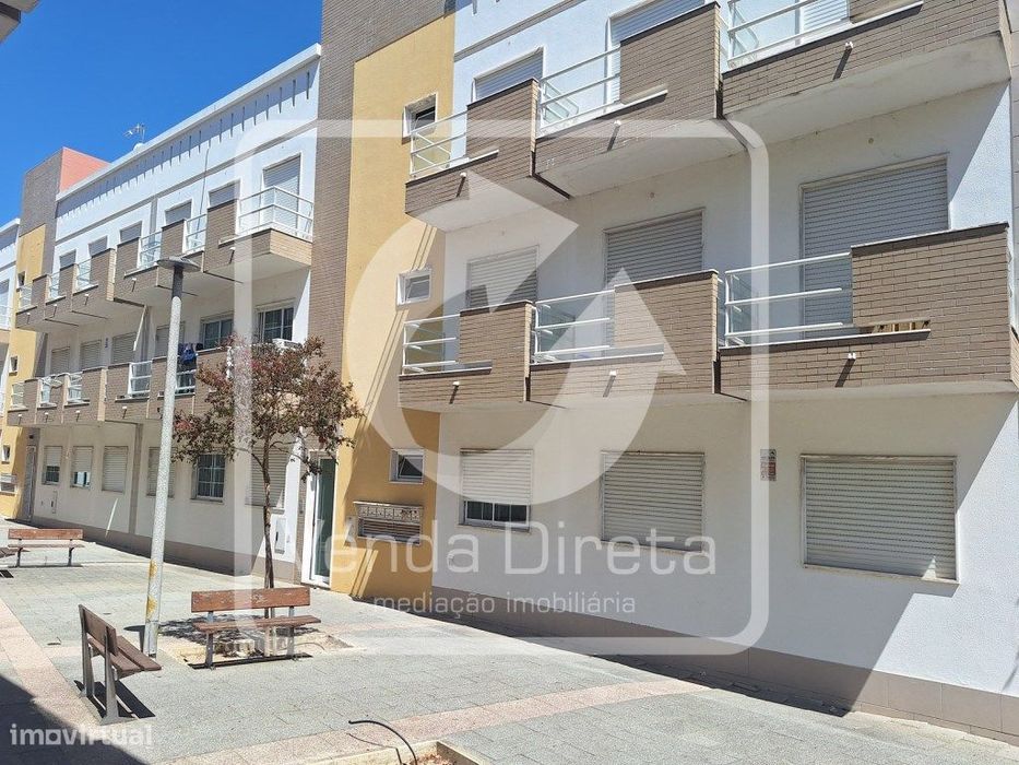 Palhais - Barreiro - T3 Duplex de R/C e 1º andar.