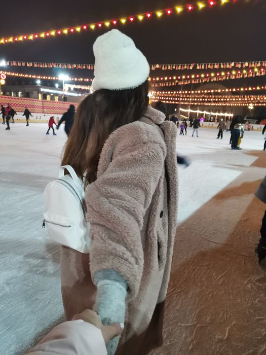 Шуба-барашка  бледно розовая еко шуба овчина