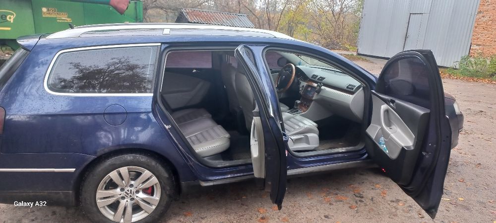 Продам вмісткий сімейний автомобіль.