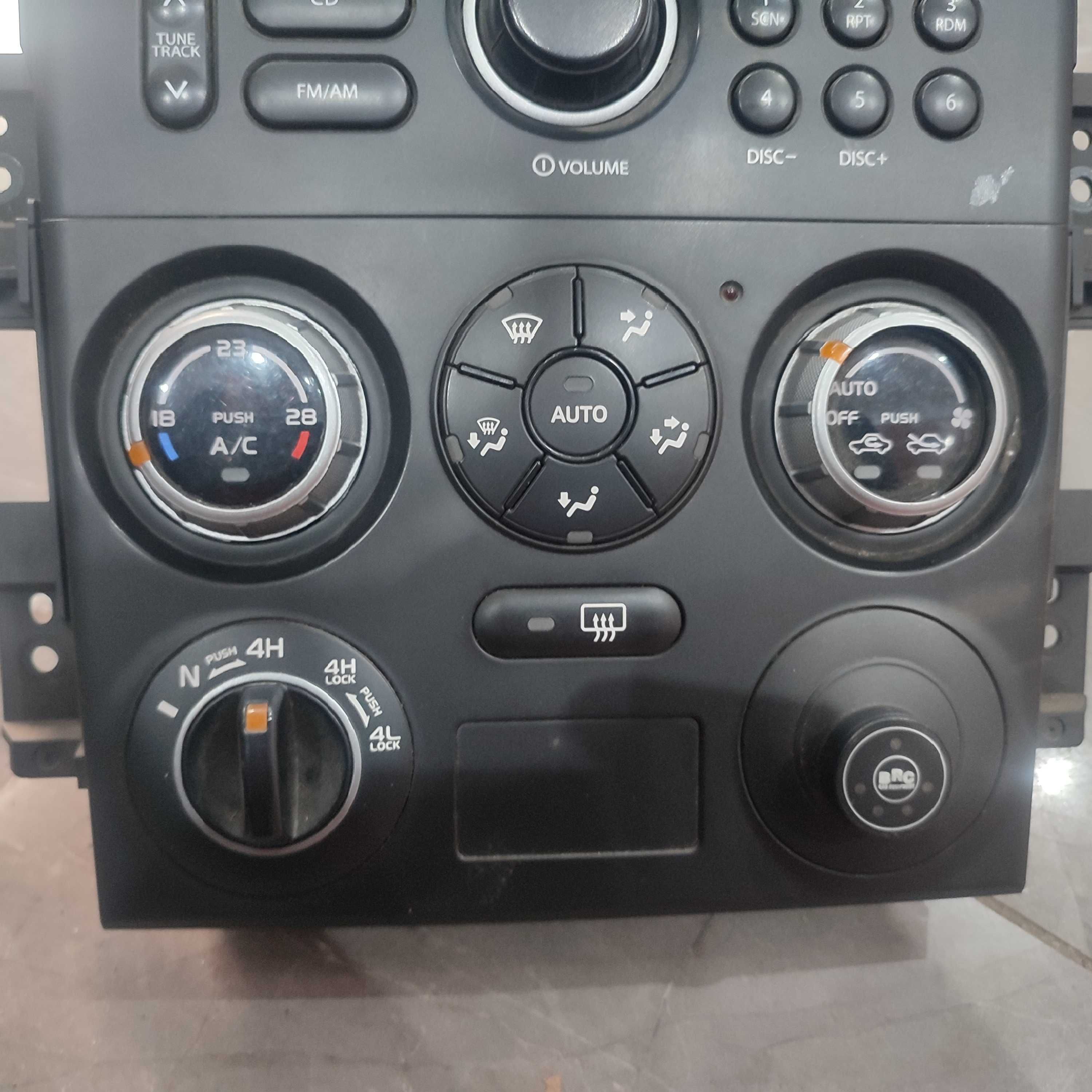 Panel nawiewu klimatyzacji radio Suzuki Grand Vitara II