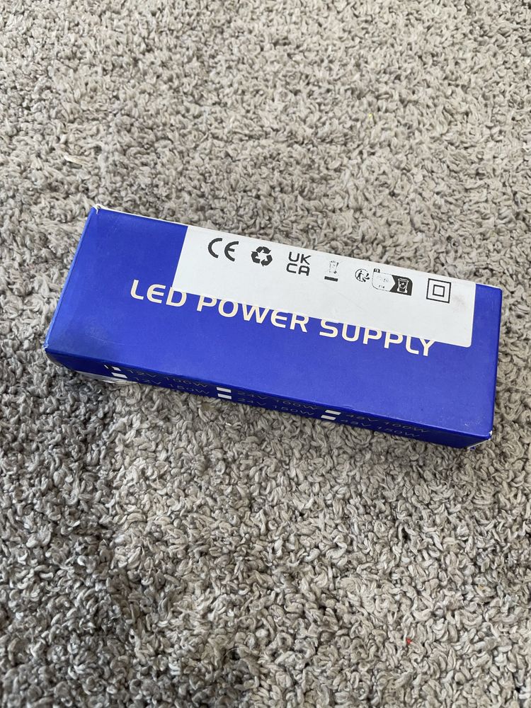 Sterownik zasilacza LED transformator 100W-12V IP20 (1)