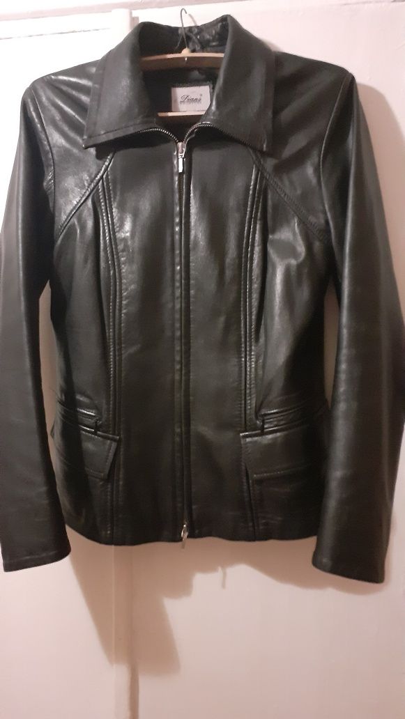 Продам женскую кожаную куртку-пиджак 44-46 р